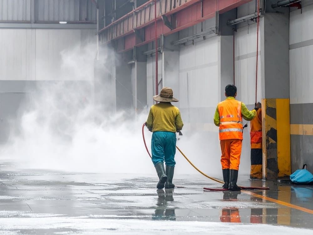 台中廠房清洗 - 工廠油污灰塵清潔案例(圖二)